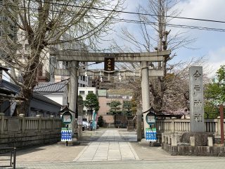 今戸神社/130m